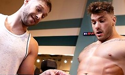 William Seeds Muscular Power Leaves Arno Antino Breathless In A Wild, Intense Gym Hookup