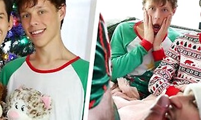 Dakota And Danny Stay On The Couch On Christmas Eve Expecting To See Santa &their Gifts Tonight With Nicholas Ryder, Danny Shine And Dakota Lovell